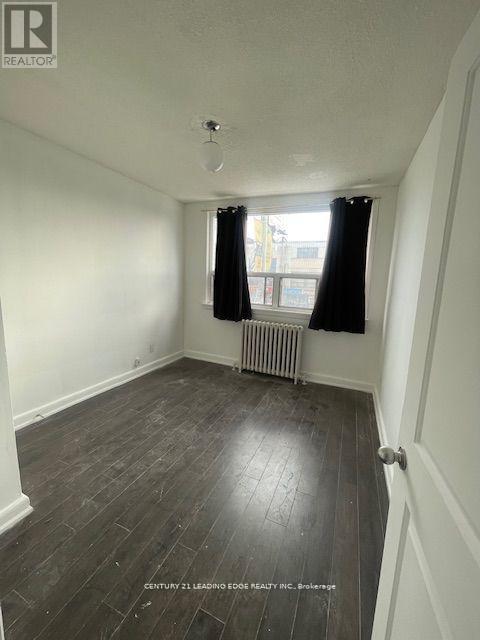 APT 1 – 1516 EGLINTON AVENUE W
