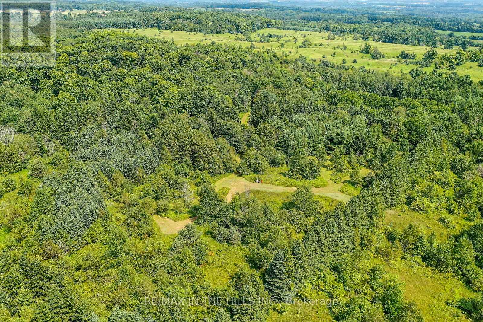 PT LOT 11 CON 4 ESCARPMENT SIDE ROAD