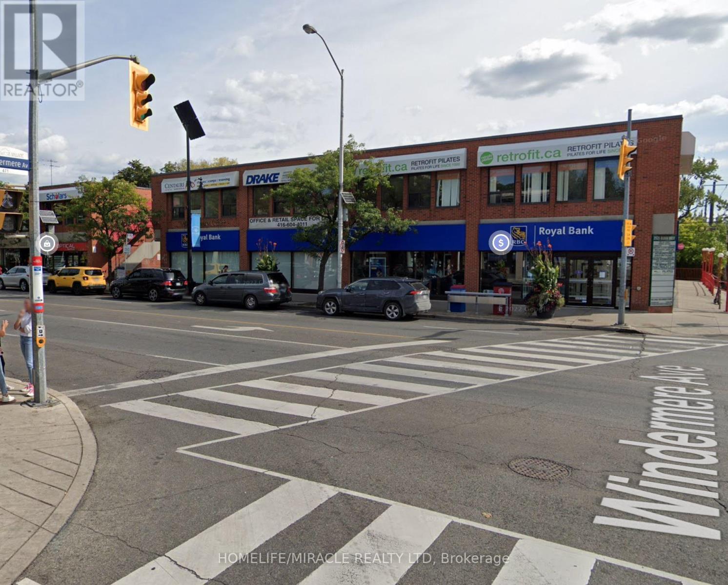 2323 BLOOR STREET W