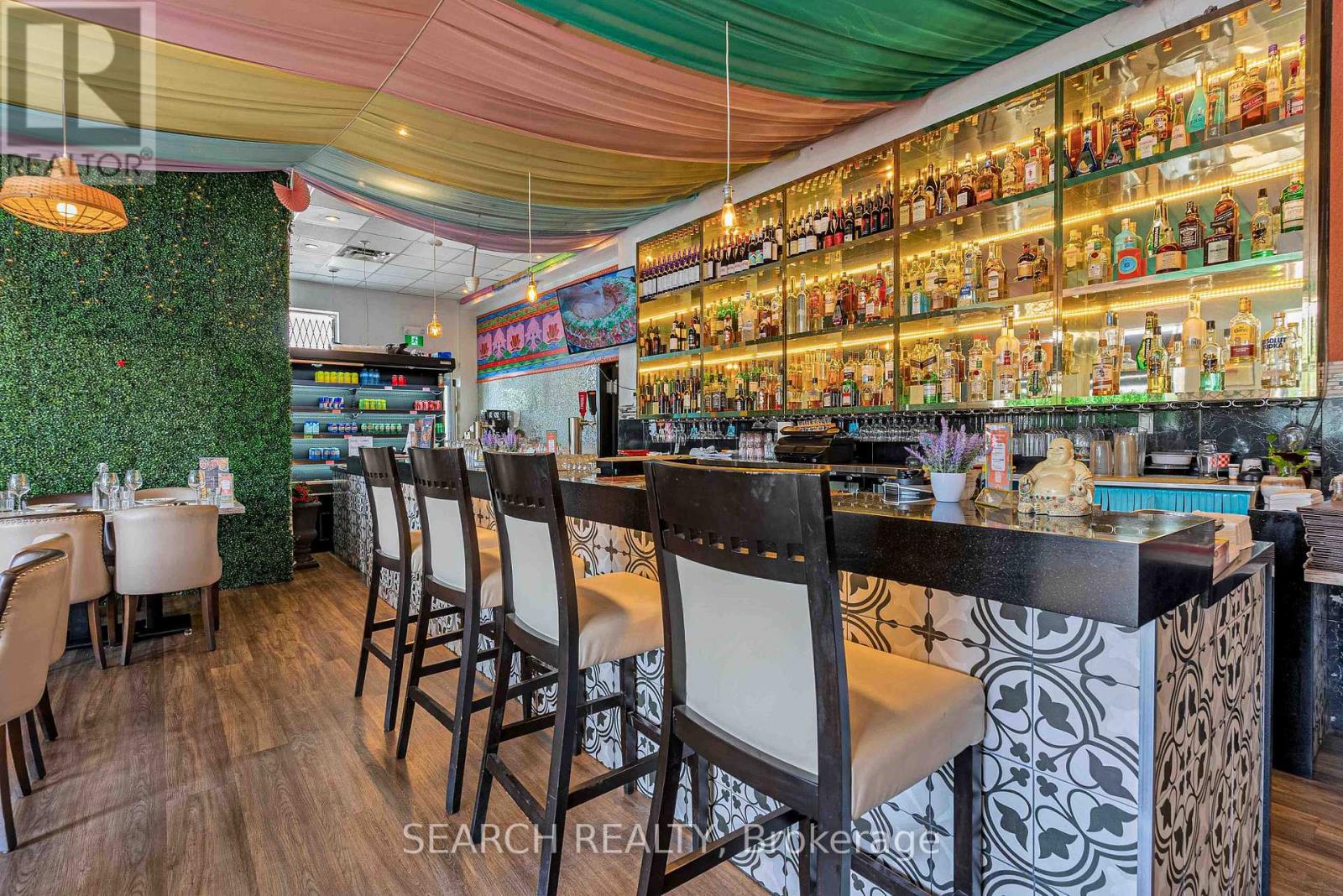 UNIT A – 7454 AIRPORT ROAD