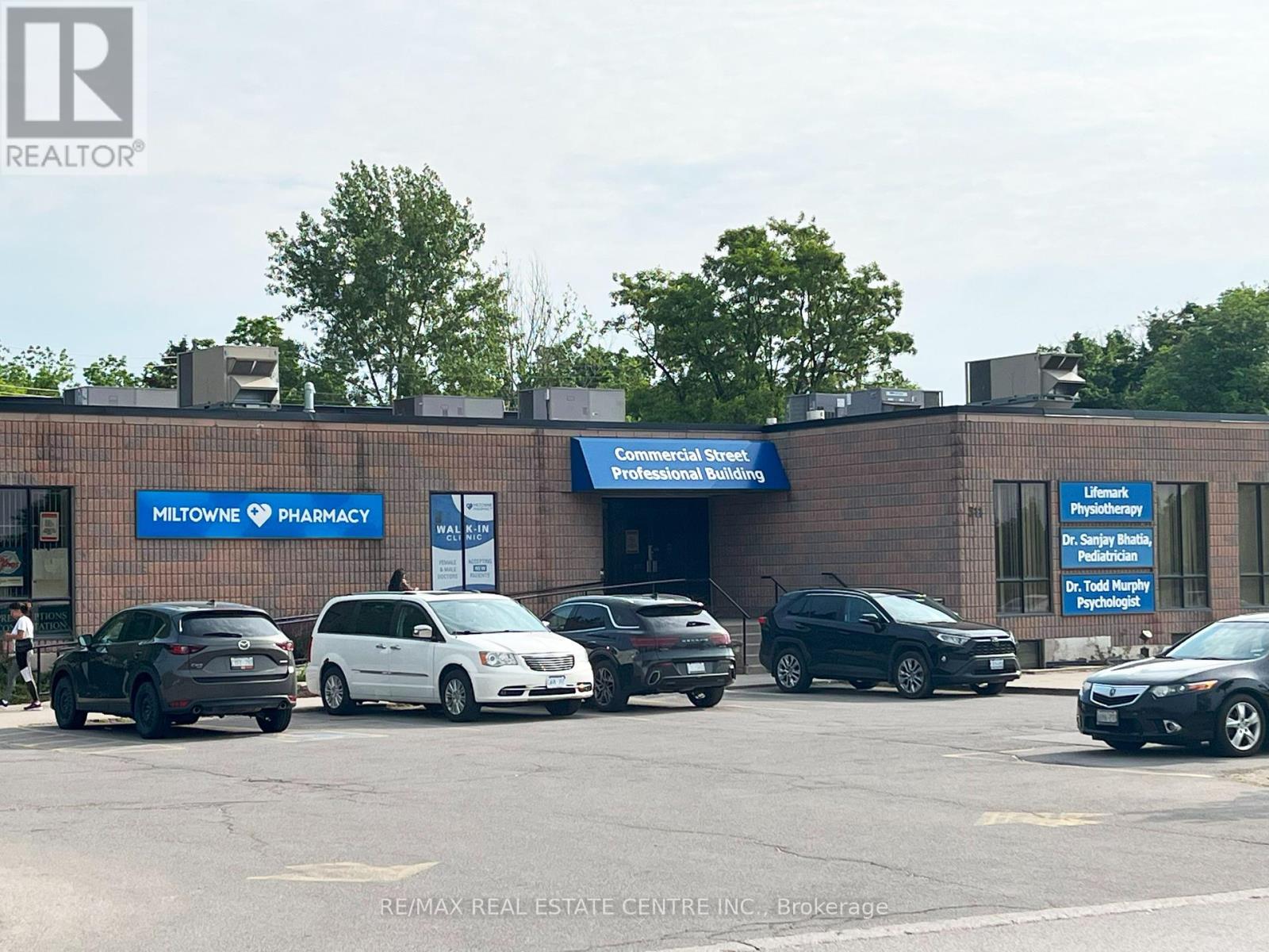 102 – 311 COMMERCIAL STREET