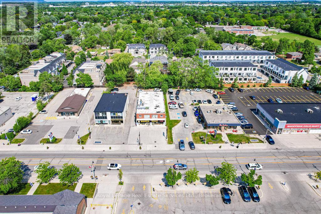 2307 – 2309 LAKESHORE ROAD W