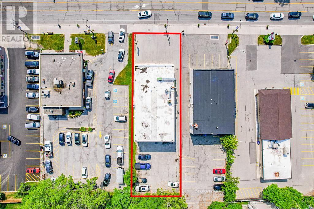 2307 – 2309 LAKESHORE ROAD W