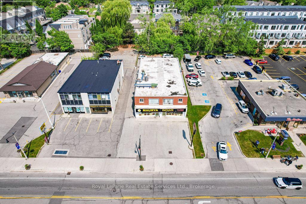 2307 – 2309 LAKESHORE ROAD W