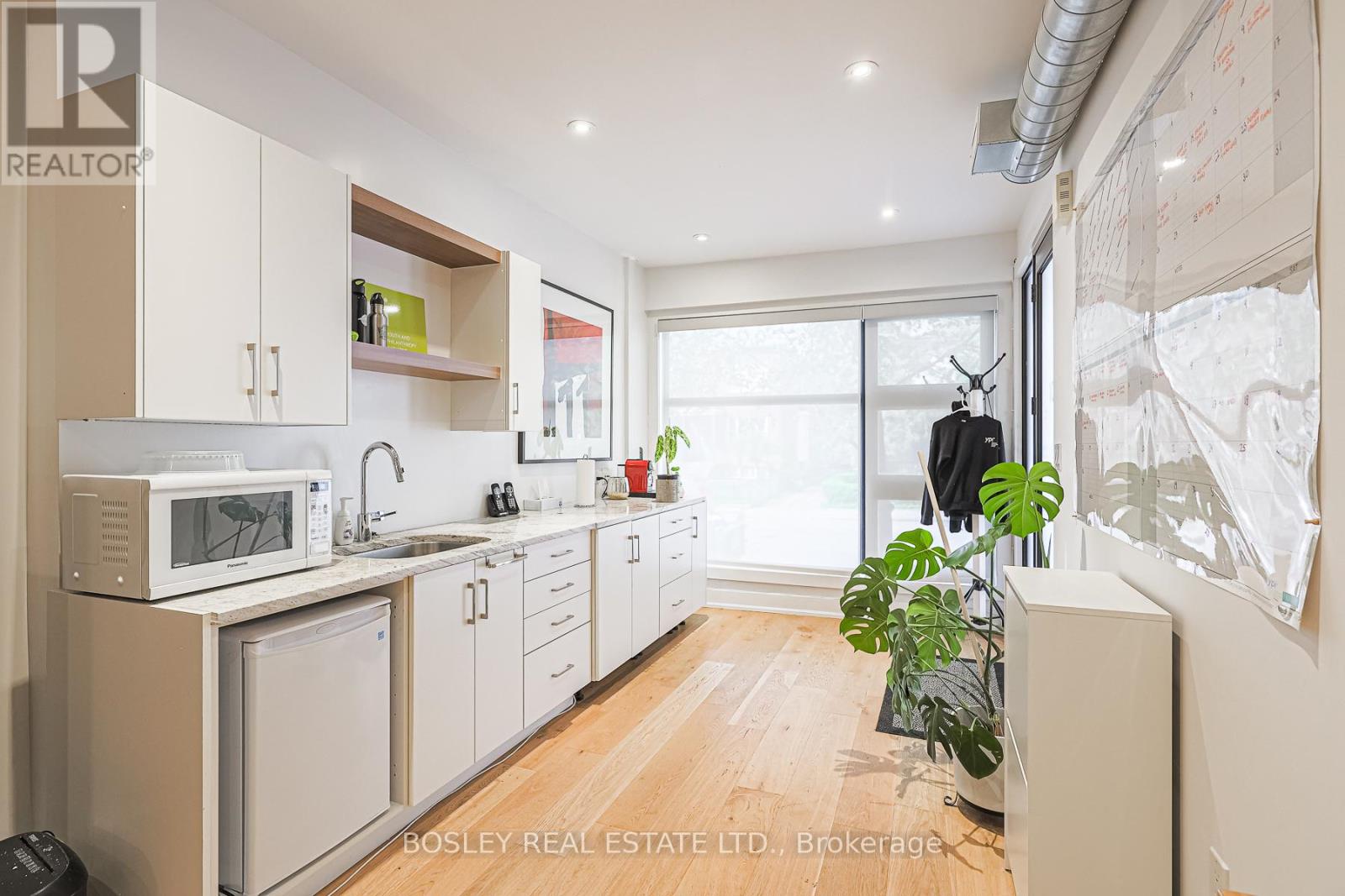 MAIN FLOOR – 973 DOVERCOURT ROAD