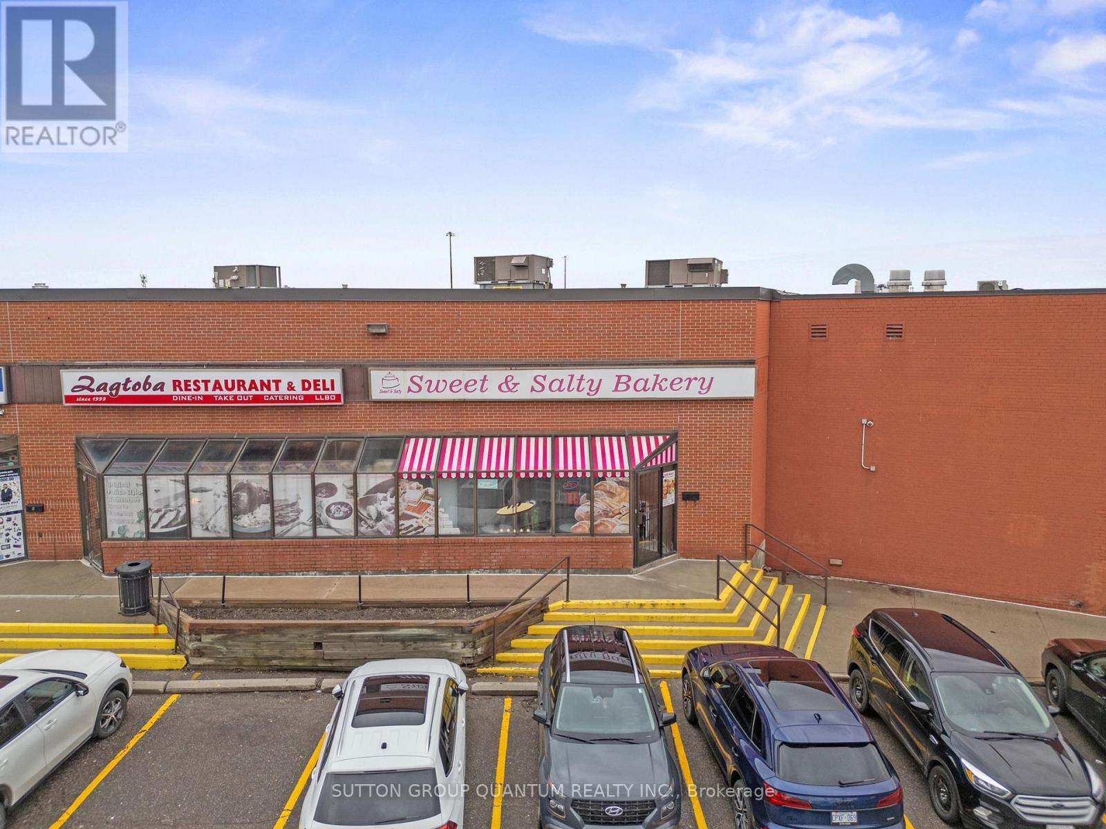 6 – 2555 DIXIE ROAD
