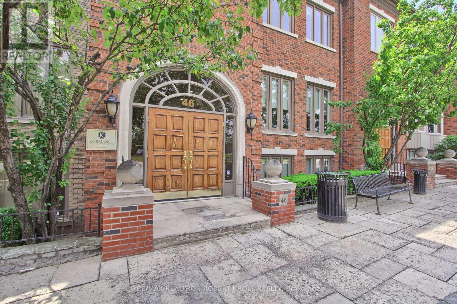 300 FULL FLOOR – 46 VILLAGE CENTRE PLACE