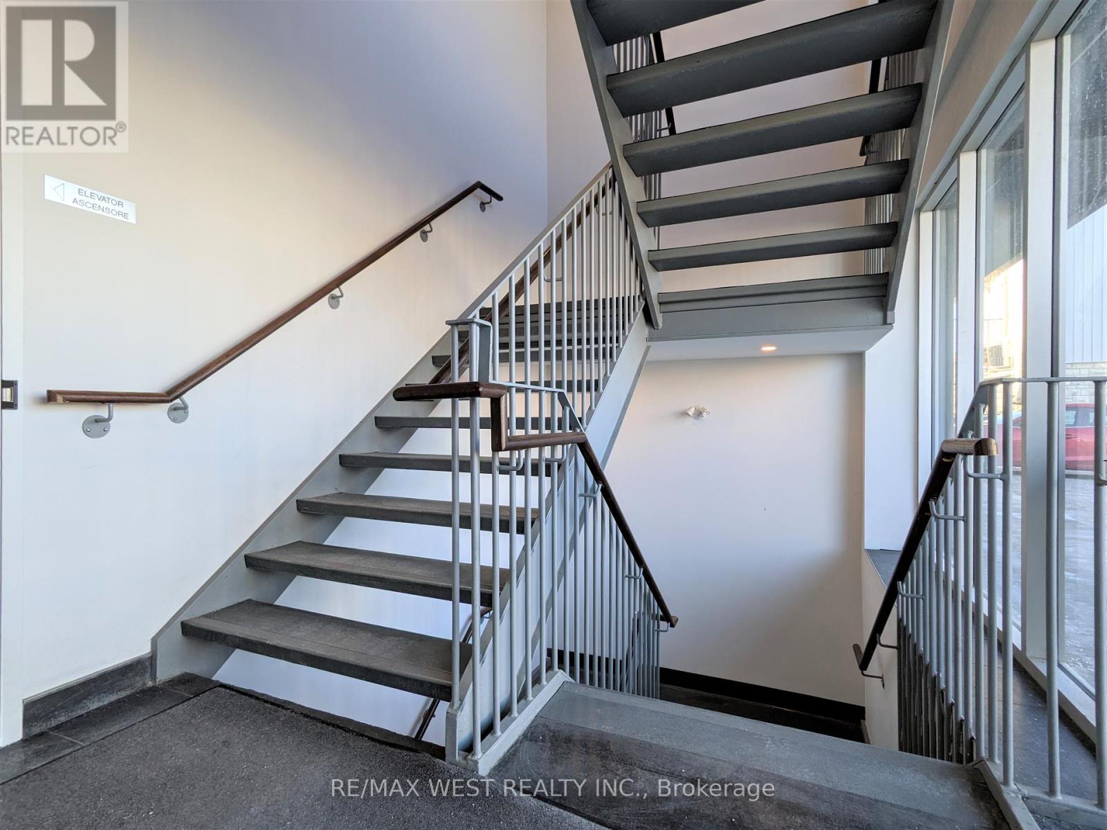 LL1 – 2920 DUFFERIN STREET