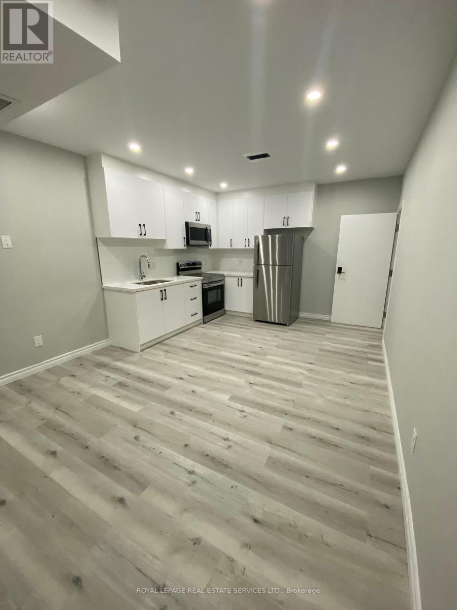 238 QUEEN STREET S
