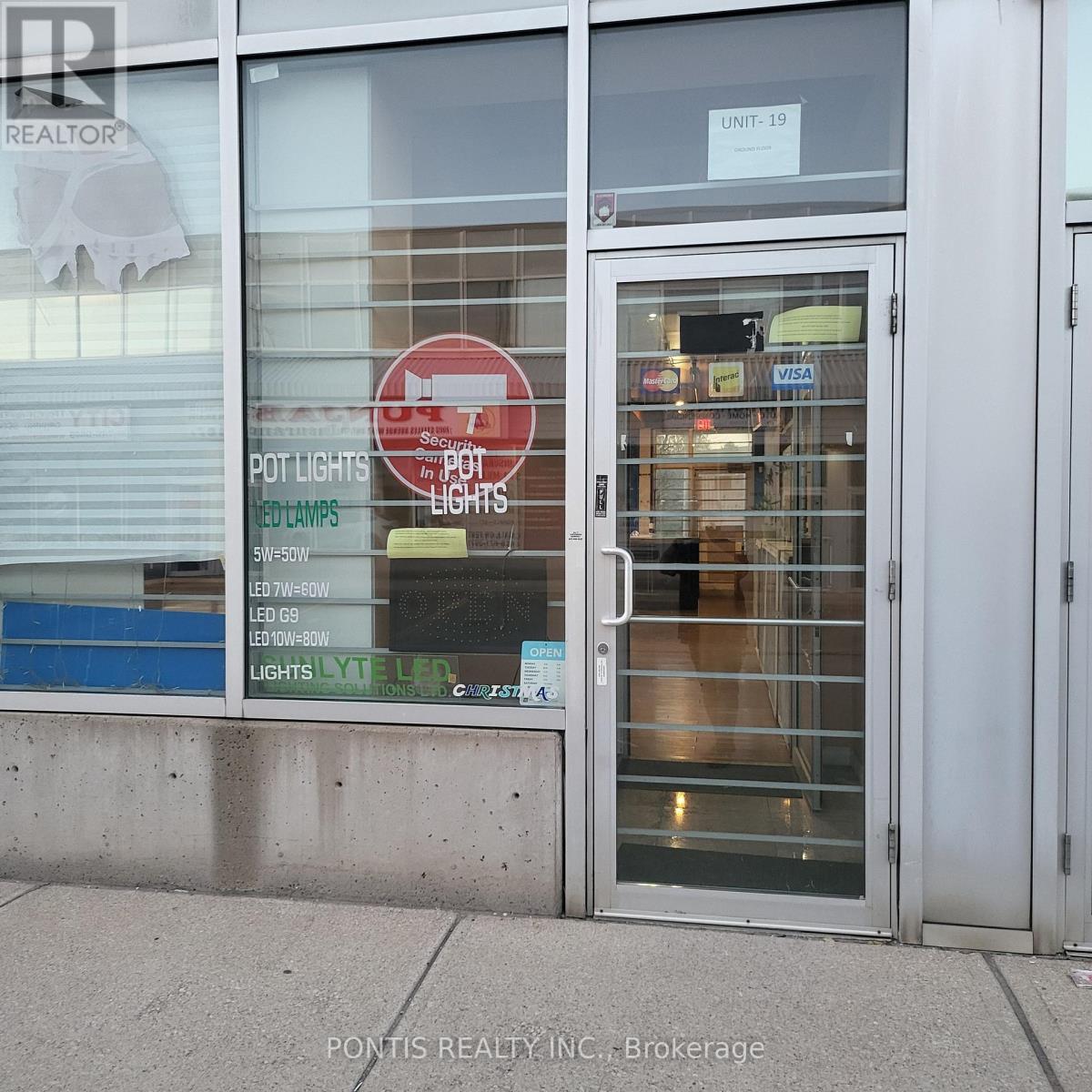 19 – 7001 STEELES AVENUE W