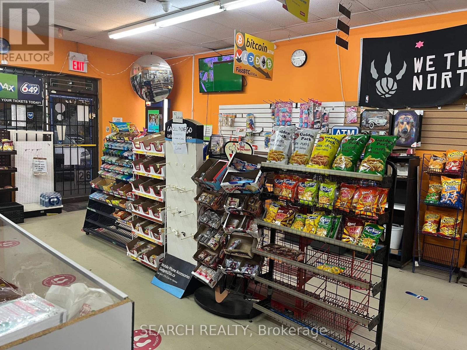 3 – 5 MCMURCHY AVENUE N