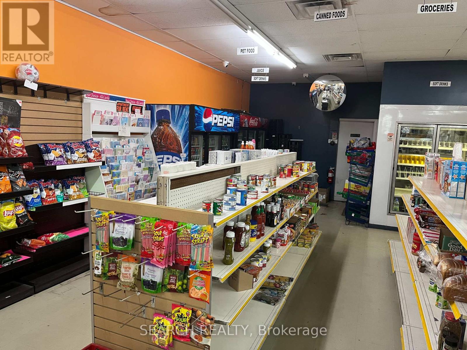 3 – 5 MCMURCHY AVENUE N