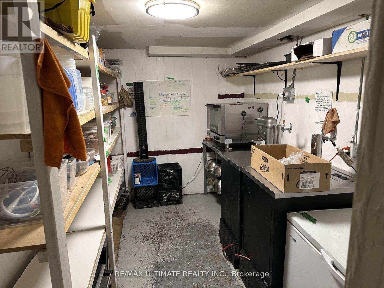 1662 QUEEN STREET W