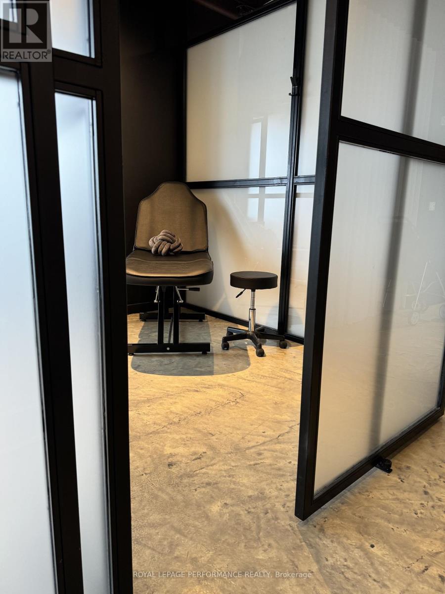 ROOM 3 – 101-2847 LAKESHORE BOULEVARD W
