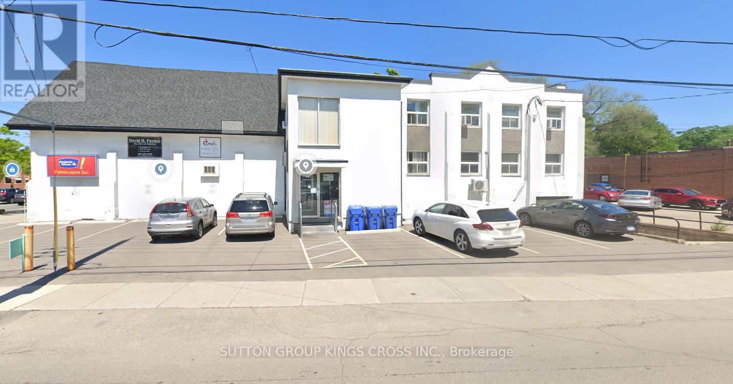 203 – 987 CLARKSON ROAD S