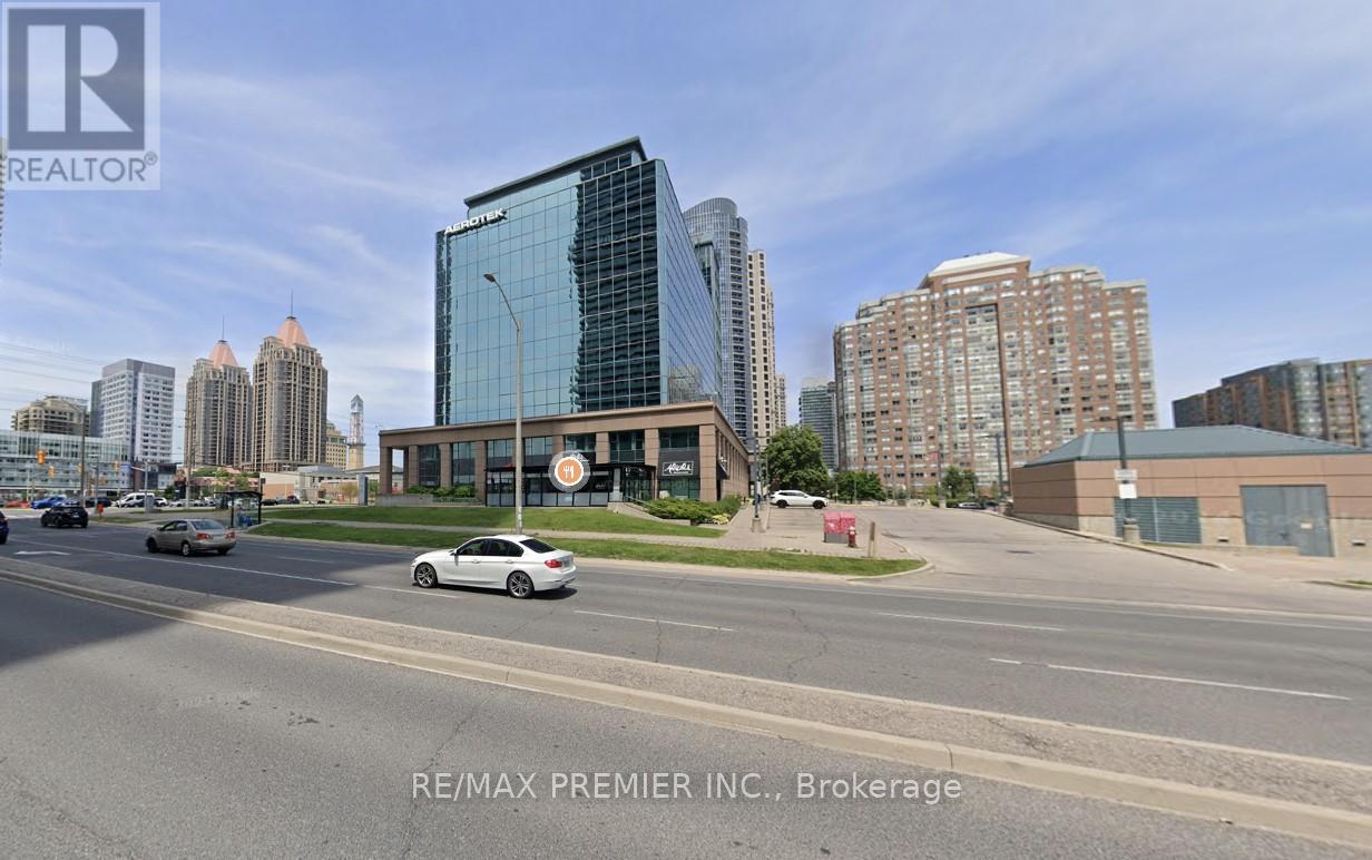 200-32 – 350 BURNHAMTHORPE ROAD W