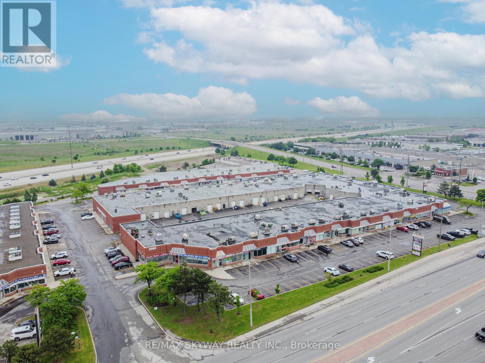 13 – 2565 STEELES AVENUE E