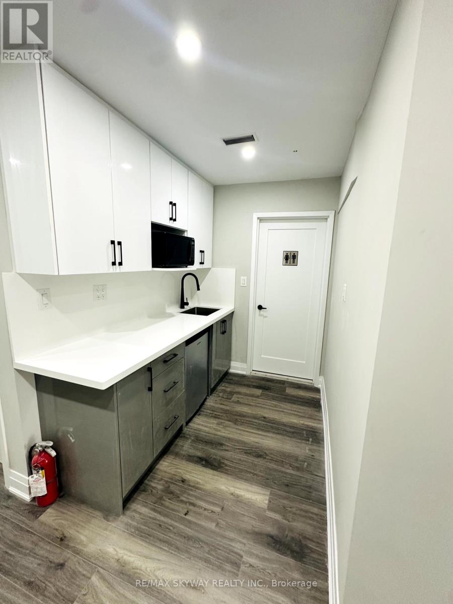 13 – 2565 STEELES AVENUE E