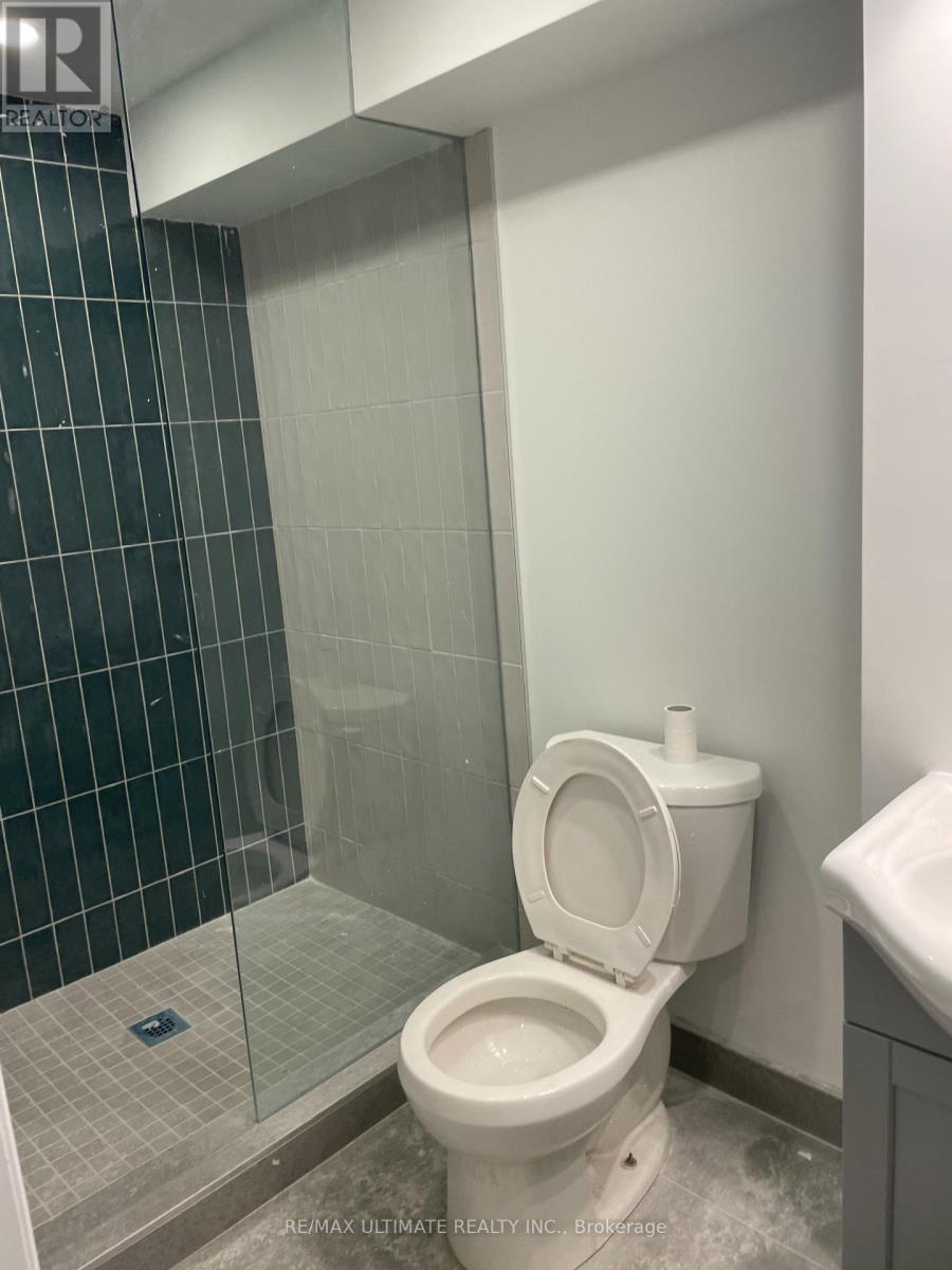 STORE – 140 ROGERS RD