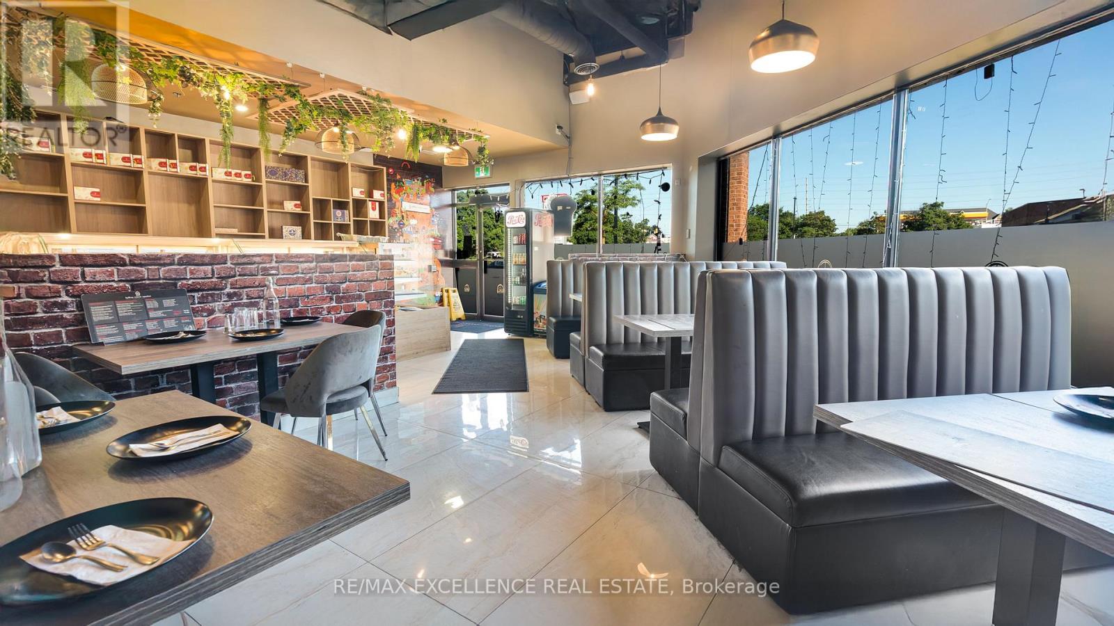 12 – 4665 CENTRAL PARKWAY E