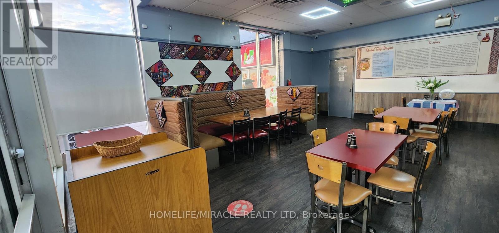 2516 FINCH AVENUE W
