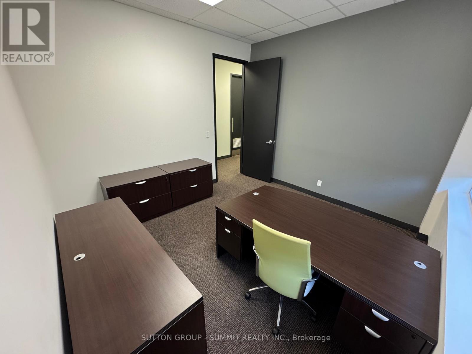 (SMALLER OFFICES) – 2865 BRISTOL CIRCLE