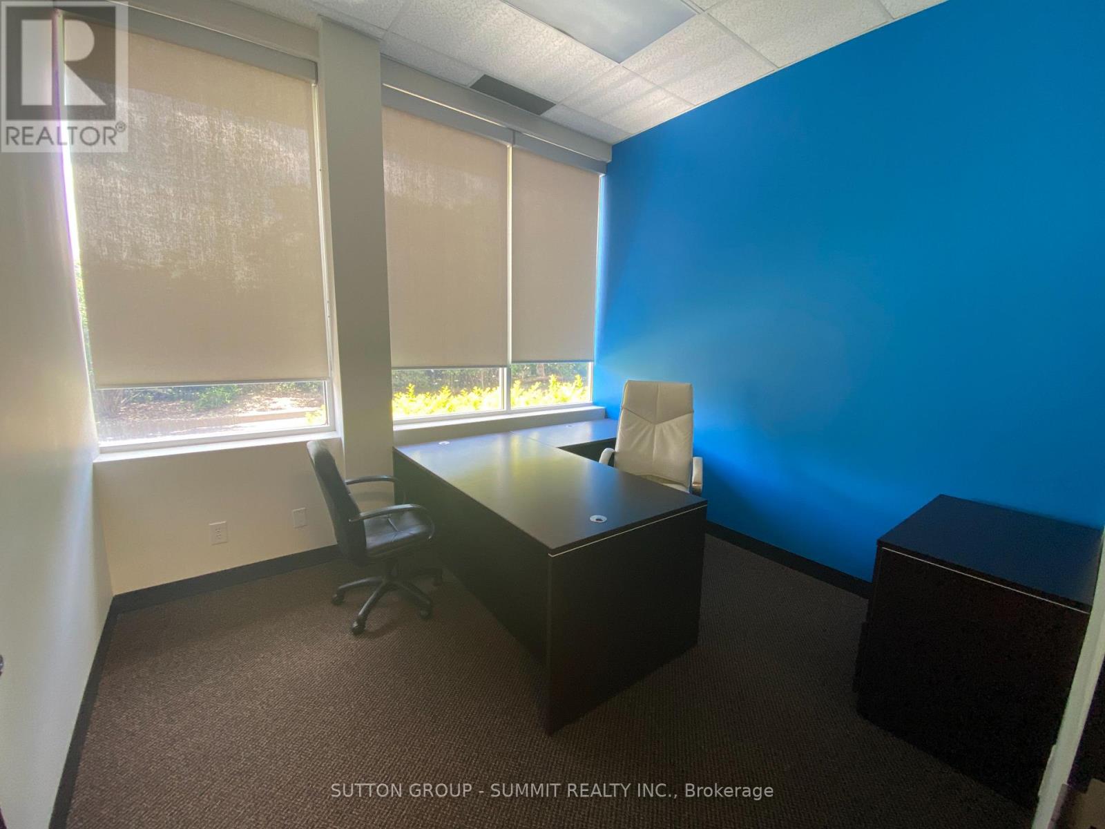 (SMALLER OFFICES) – 2865 BRISTOL CIRCLE
