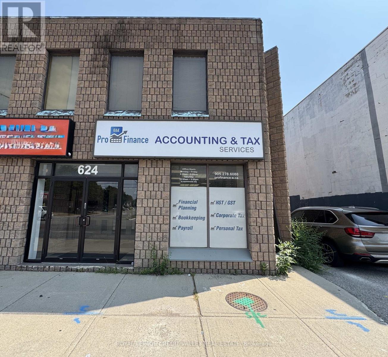 2 – 624 LAKESHORE ROAD E
