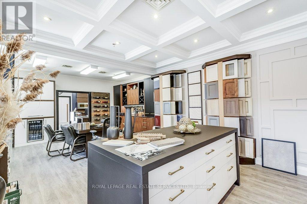 12 – 2576 DUNWIN DRIVE