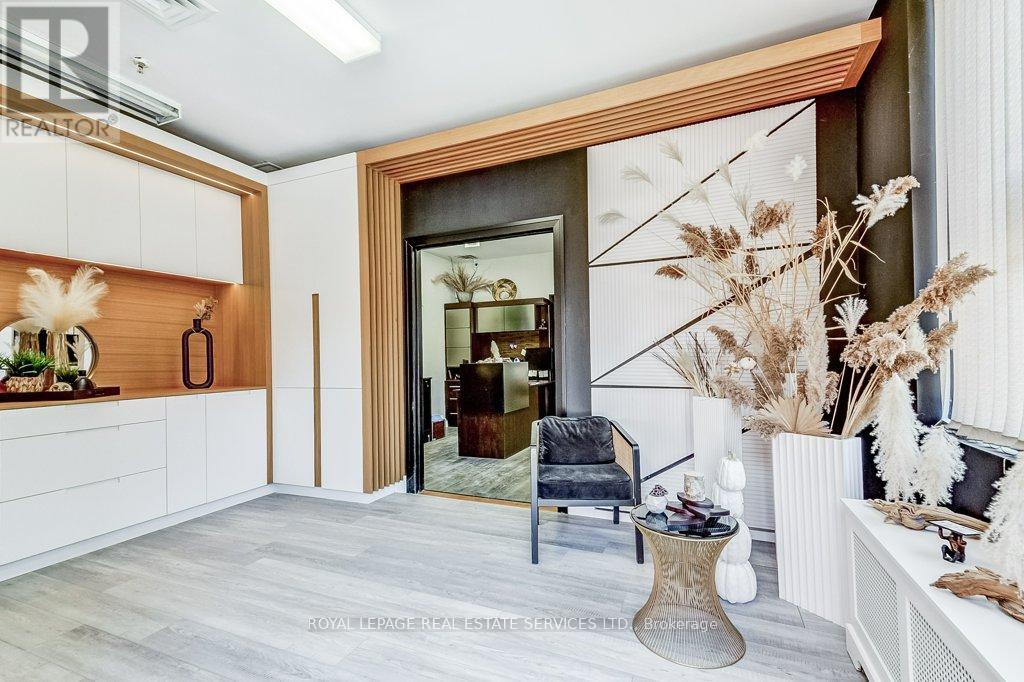 12 – 2576 DUNWIN DRIVE