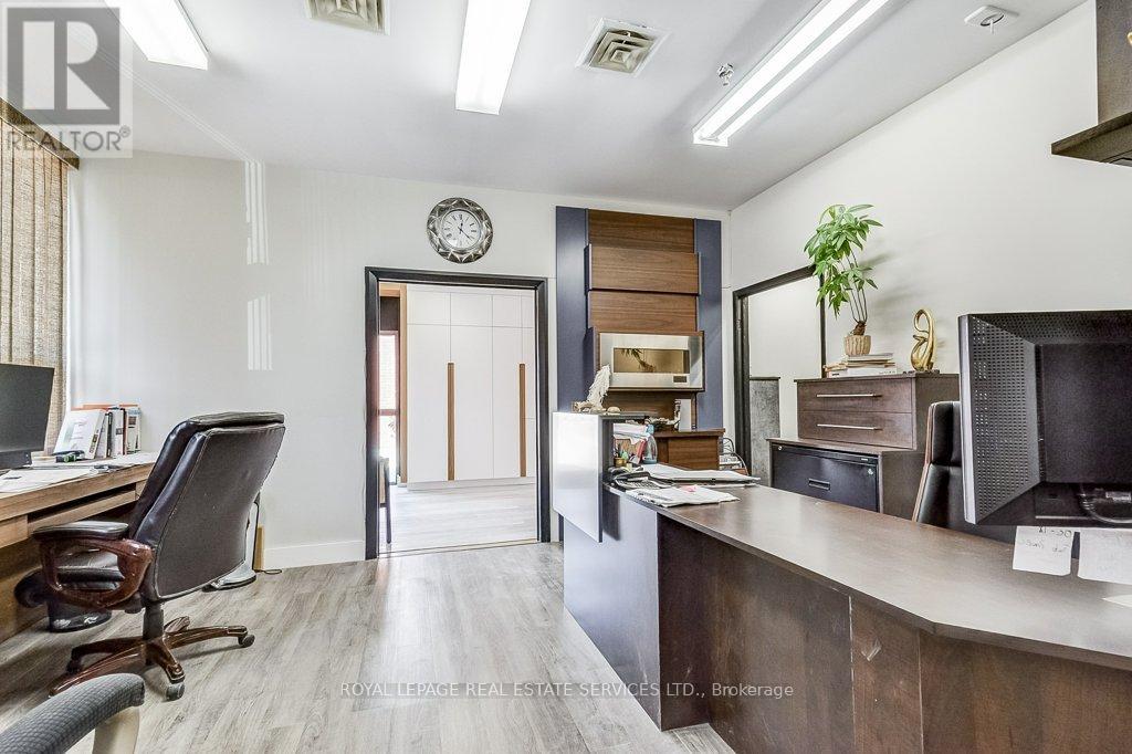 12 – 2576 DUNWIN DRIVE