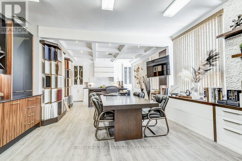 12 – 2576 DUNWIN DRIVE