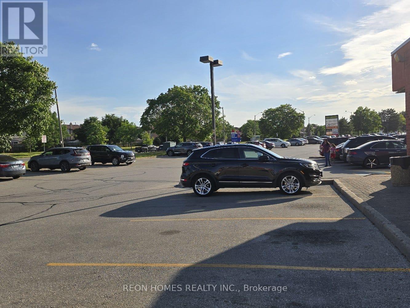 #3 – 5010 STEELS AVENUE W