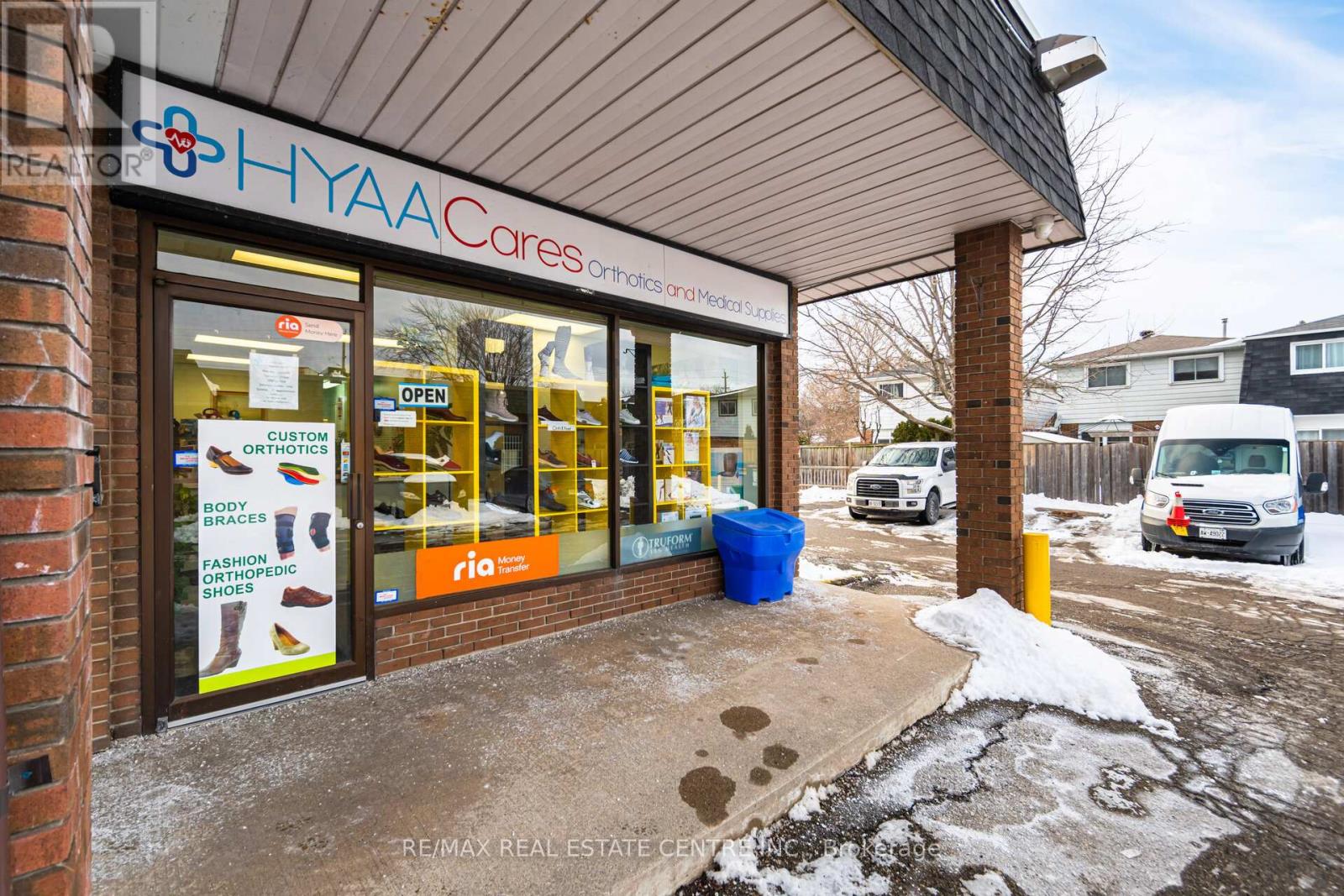 8 – 5291 LAKESHORE ROAD