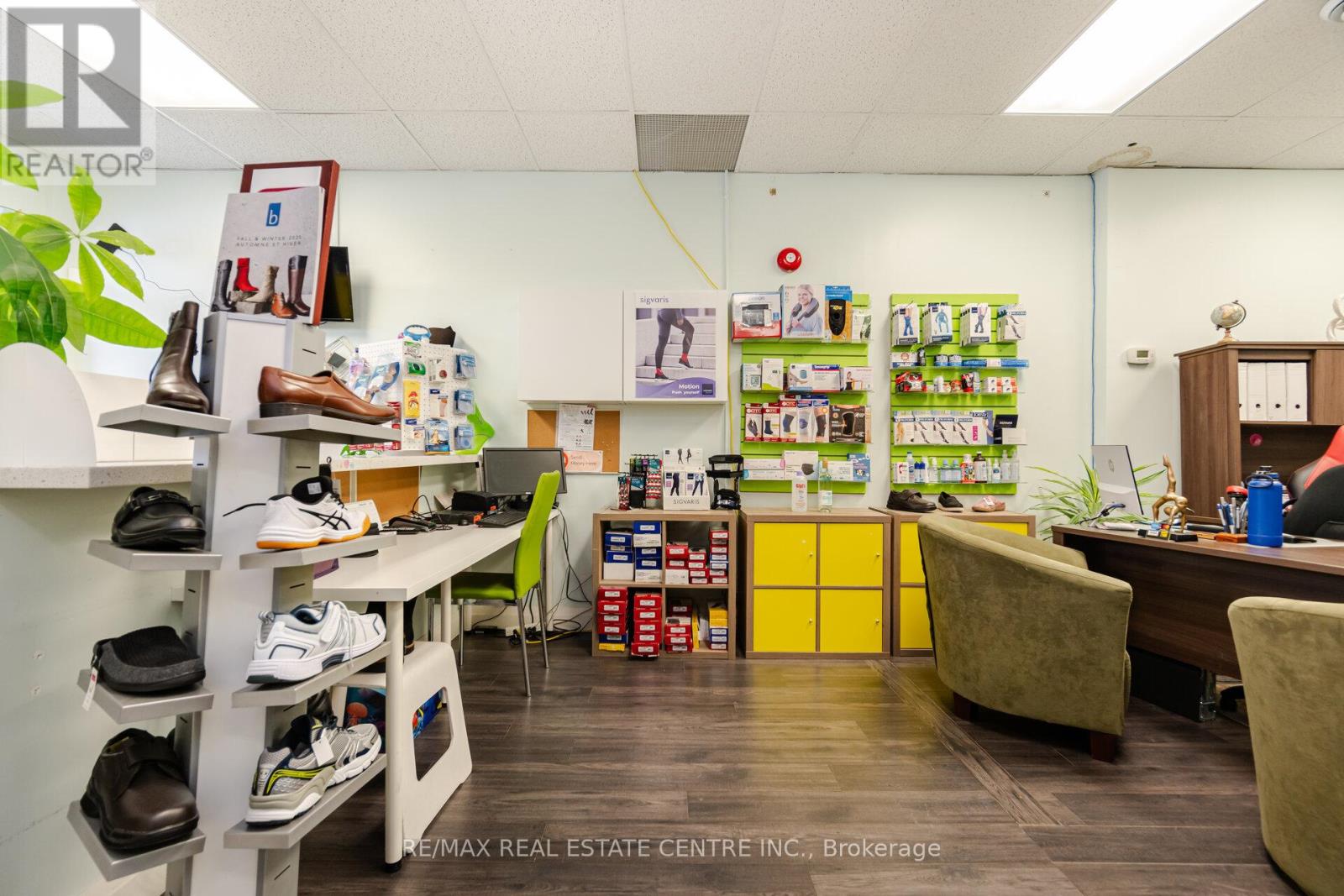 8 – 5291 LAKESHORE ROAD