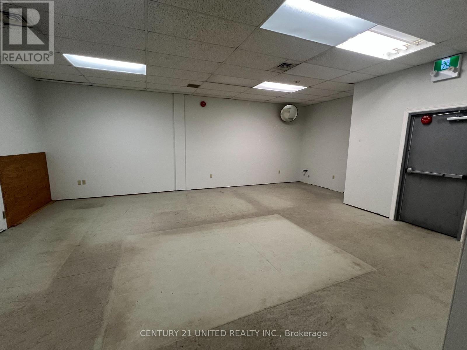 S35 – 277 GEORGE STREET N