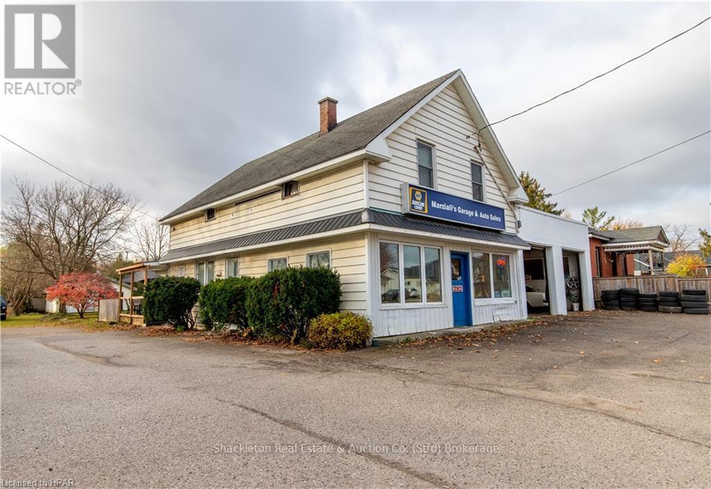 292 QUEEN STREET W