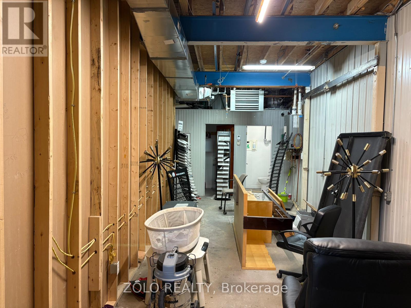 7 – 5509 CANOTEK ROAD