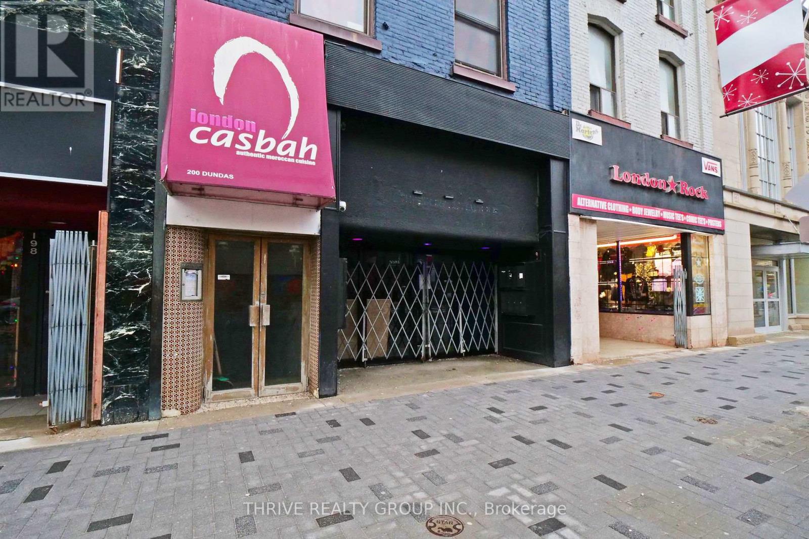 200 DUNDAS STREET