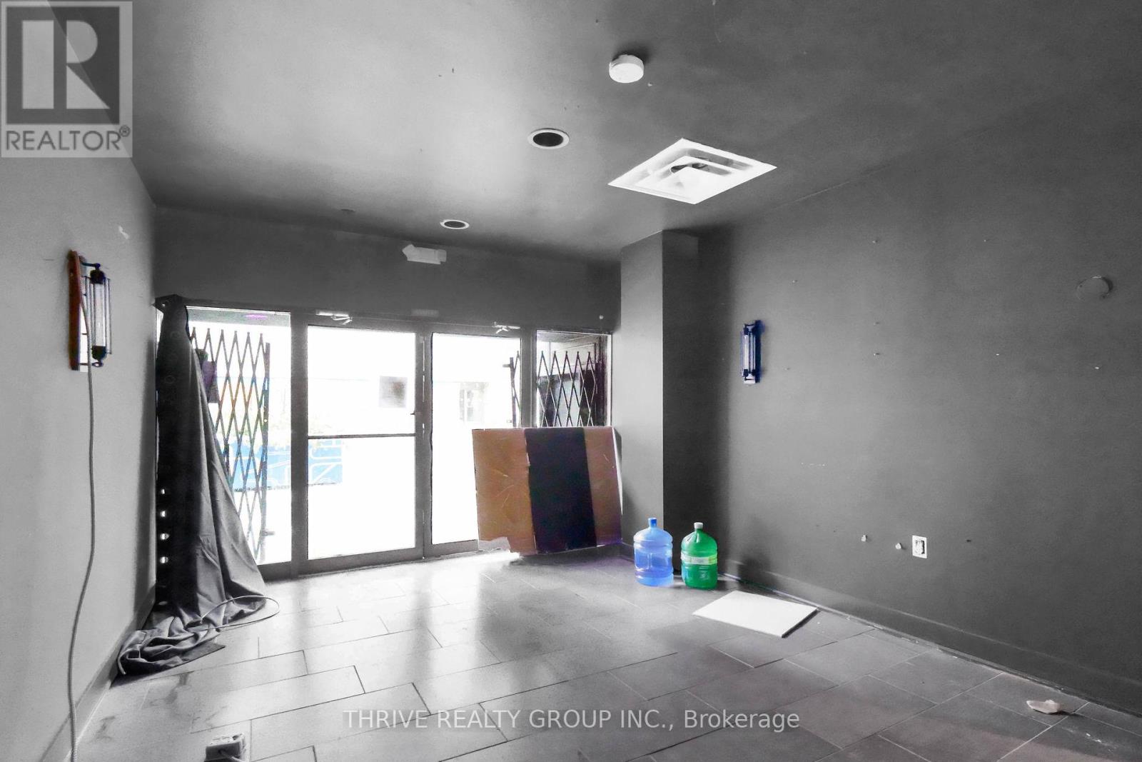 200 DUNDAS STREET