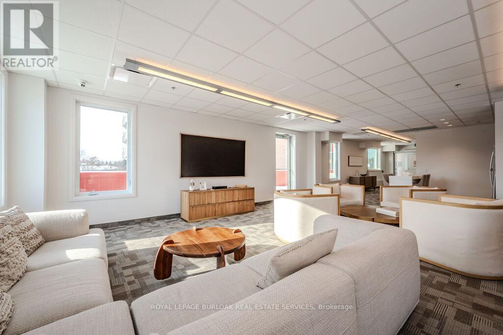 2 – 301 WESTMOUNT ROAD W