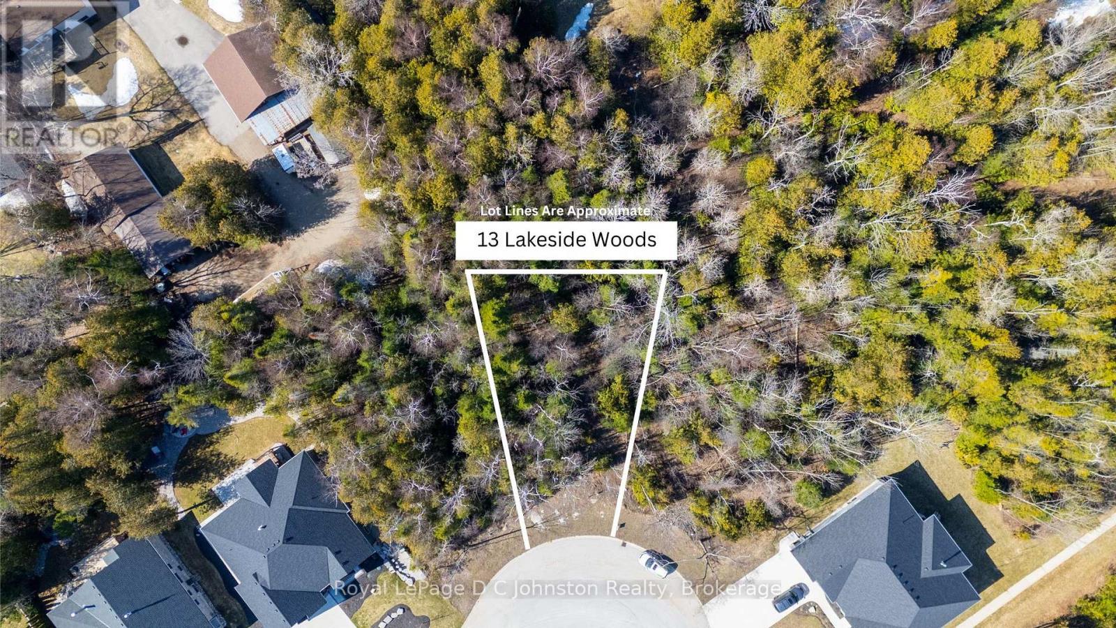 13 LAKESIDE WOODS CRESCENT
