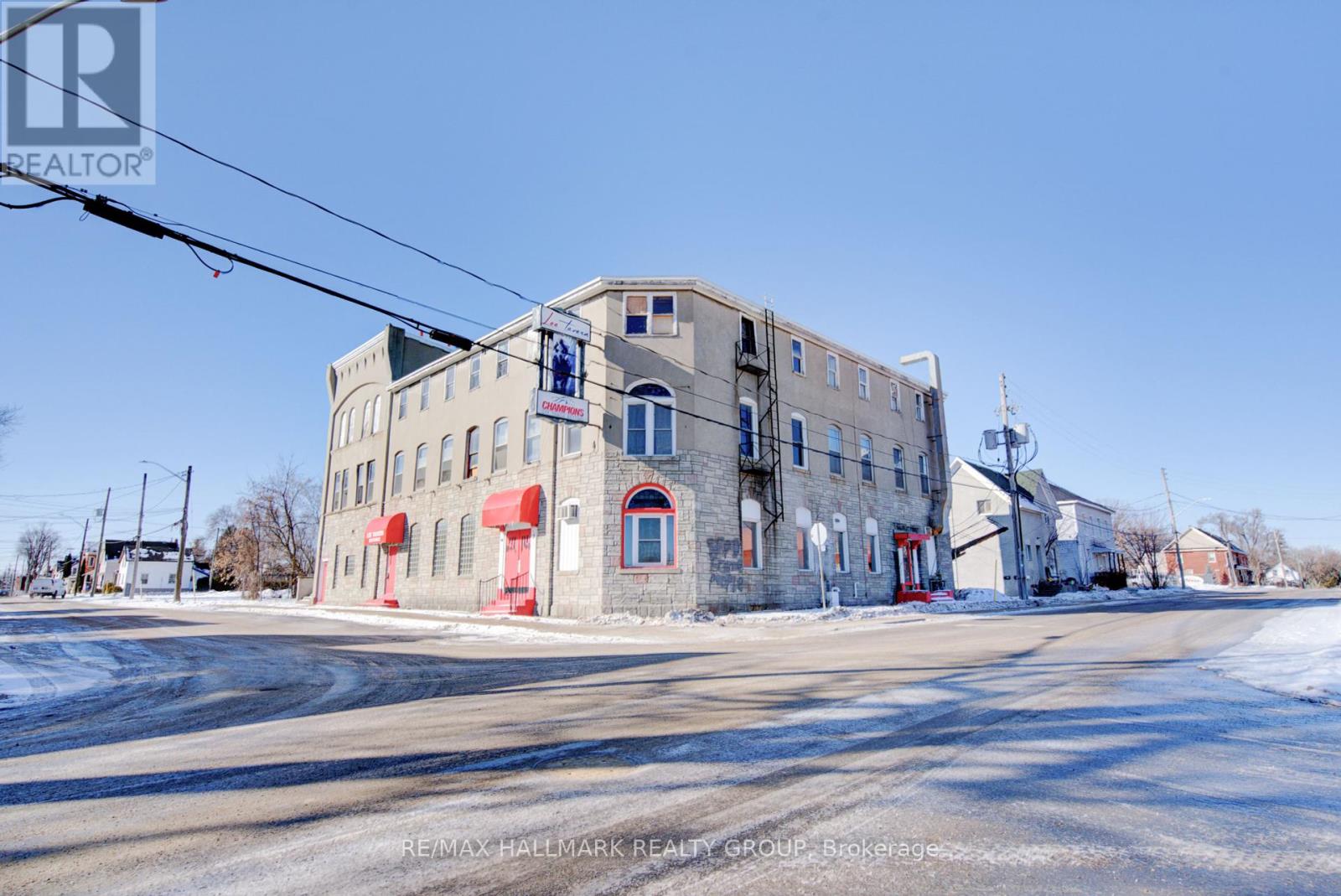 72 DANIEL STREET