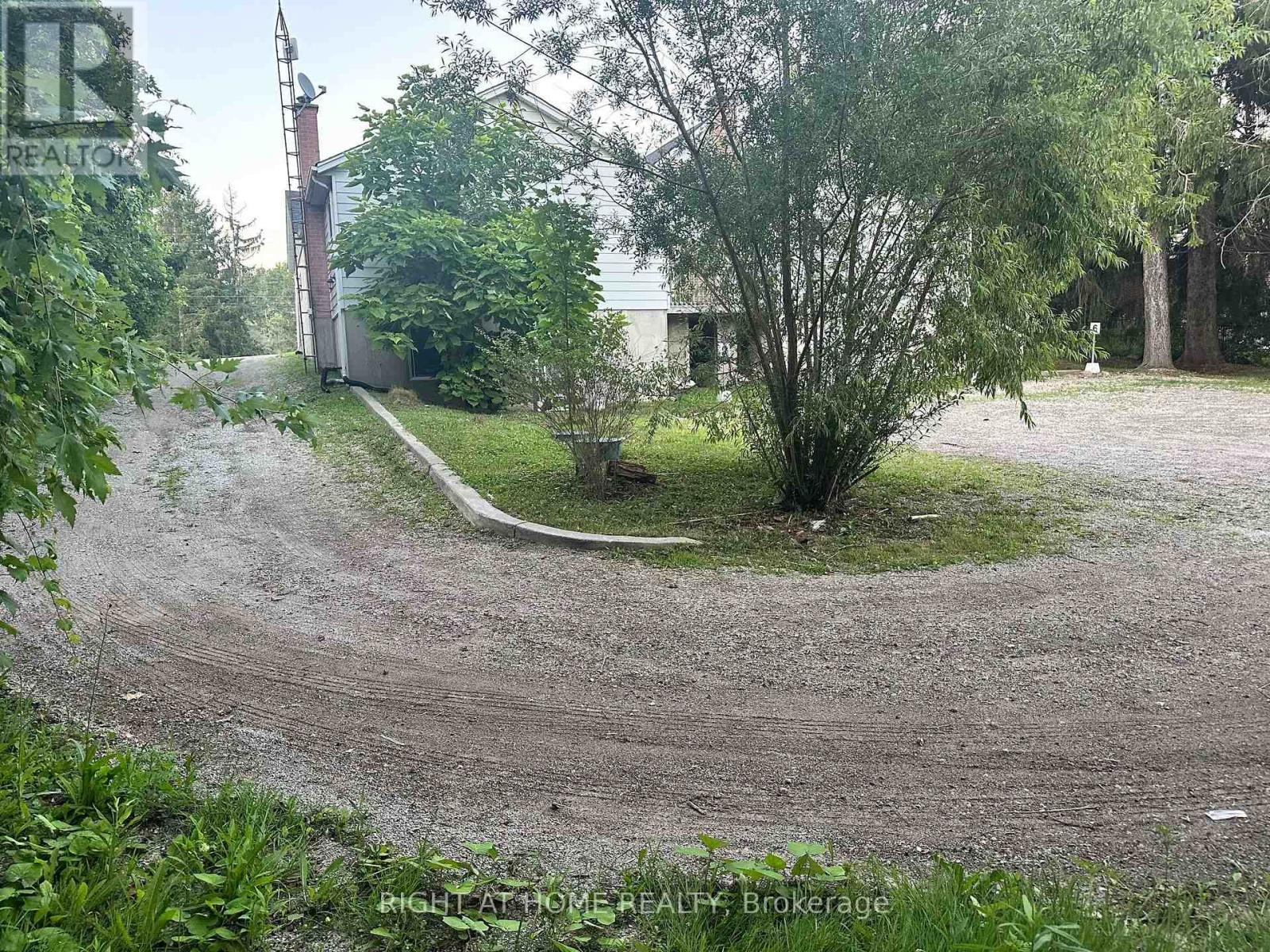 B – 28 BROCK ROAD N