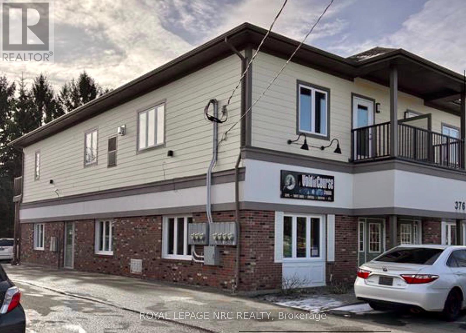 3 – 376 MARY STREET