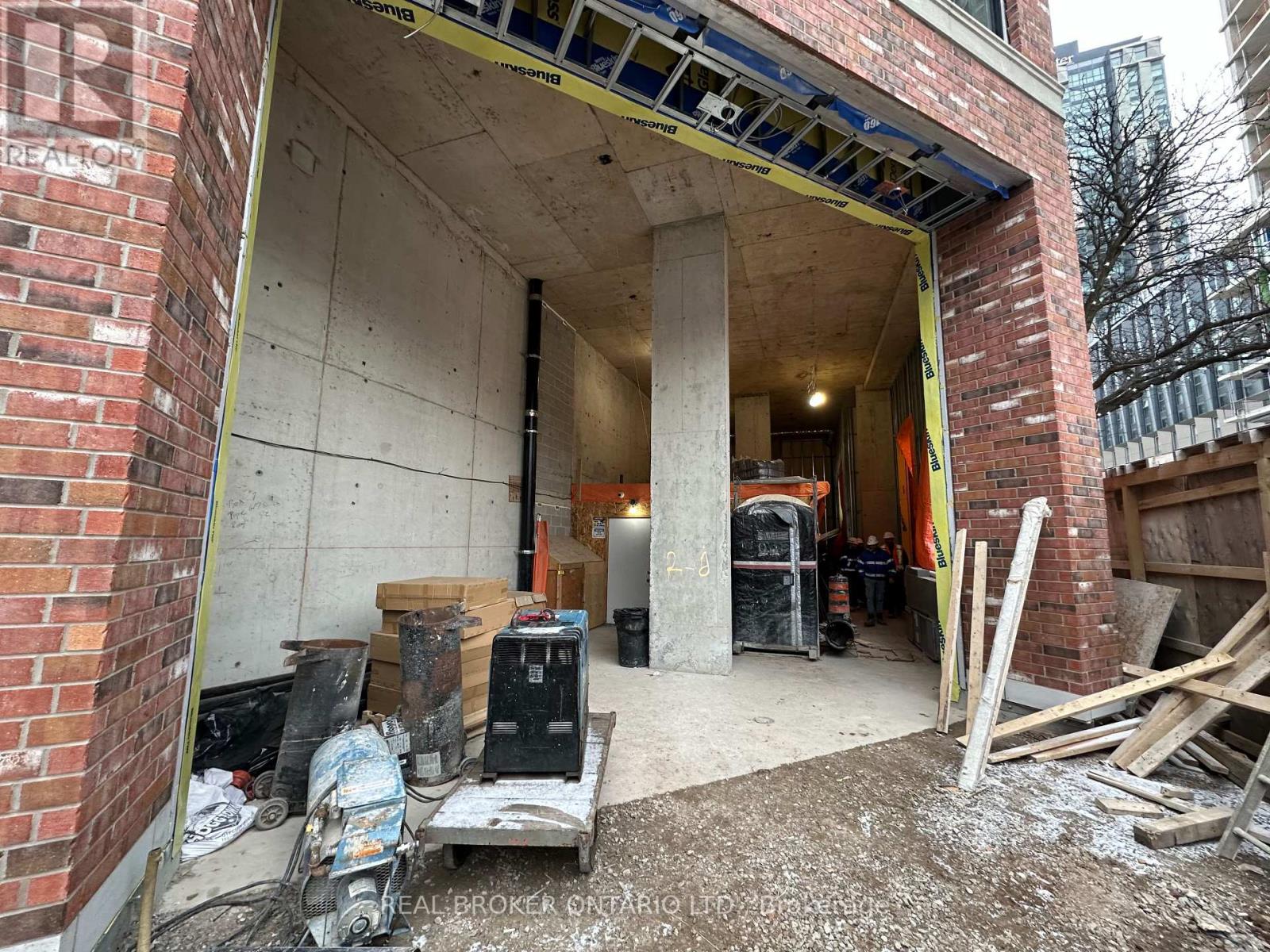 206 KING STREET W
