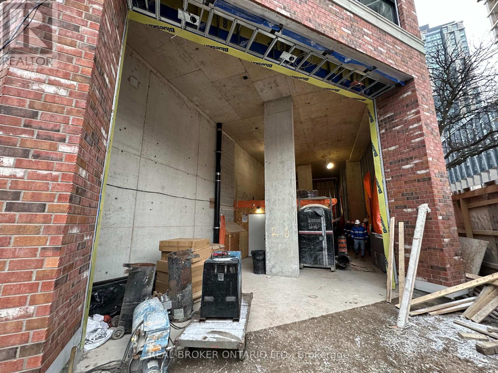 206 KING STREET W