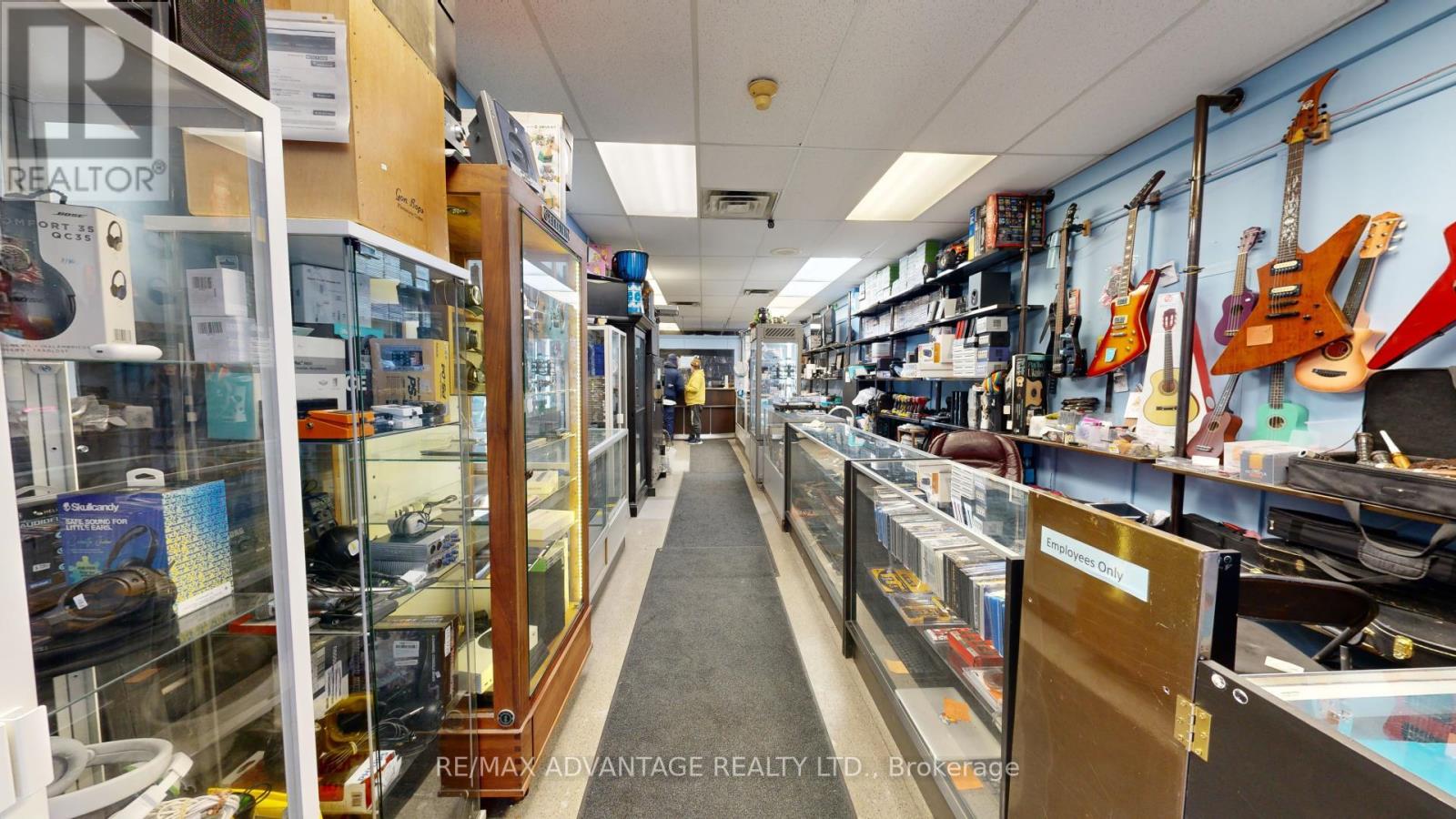 175-179 DUNDAS STREET