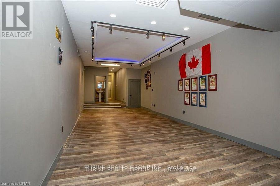 187 DUNDAS STREET