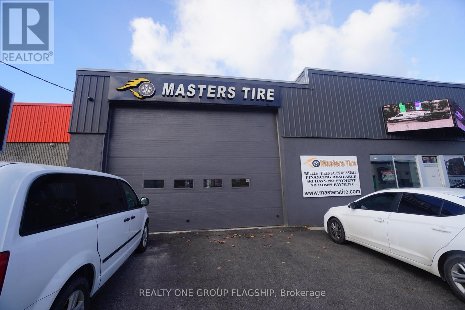 205 WHARNCLIFFE ROAD S
